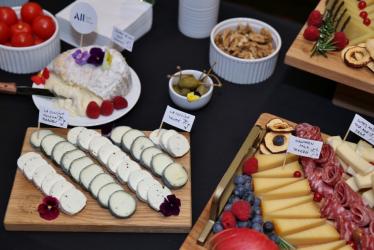 Degustări de brânzeturi și vinuri în București și Ilfov | Cheese & wine bar